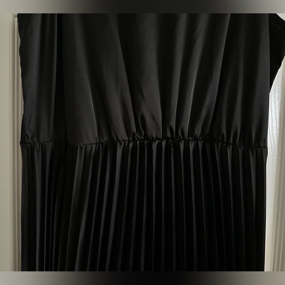 New Rachel Zoe Women's Black Pleated Maxi Dress, Stretch, Size Medium - Picture 4 of 9